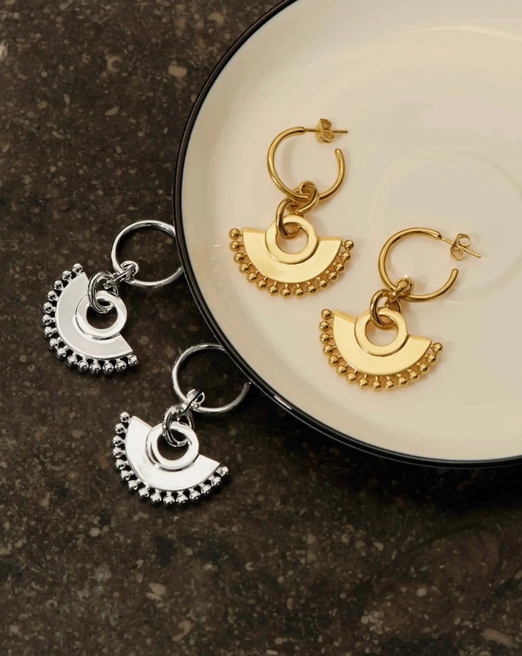 Zenyu Fan Chandelier Hoop Earrings